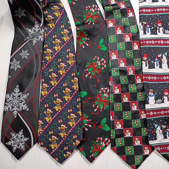 Vintage Christmas Neckties LOT OF 18 Hallmark Santa Claus Grinch Holiday Ties - Picture 10 of 16